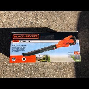 BLACK+DECKER (LSW40C) 40V Max Cordless Sweeper